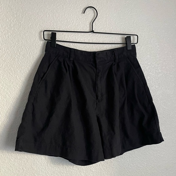 GAP Women’s High Rise 5” Linen Blend Pleated Shorts 4 Black - Picture 3 of 11